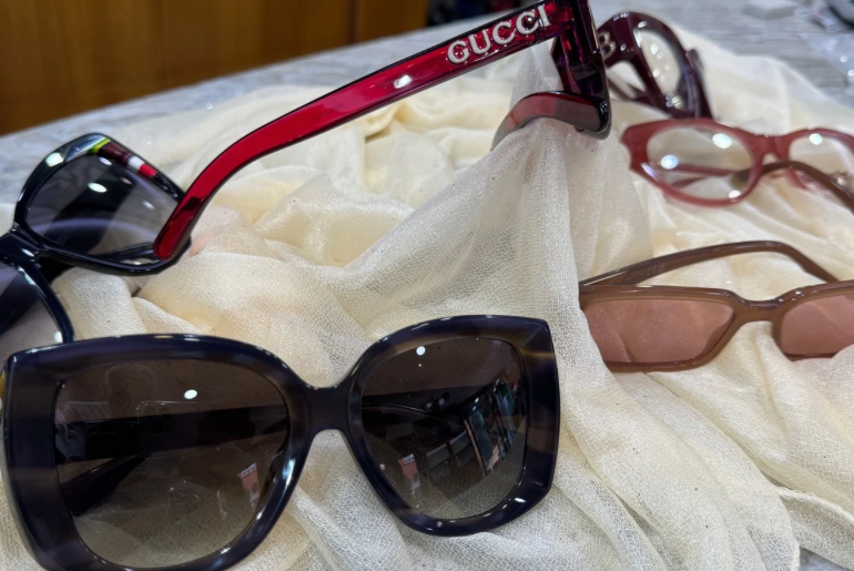 Come riconoscere materiali e finiture premium in un occhiale